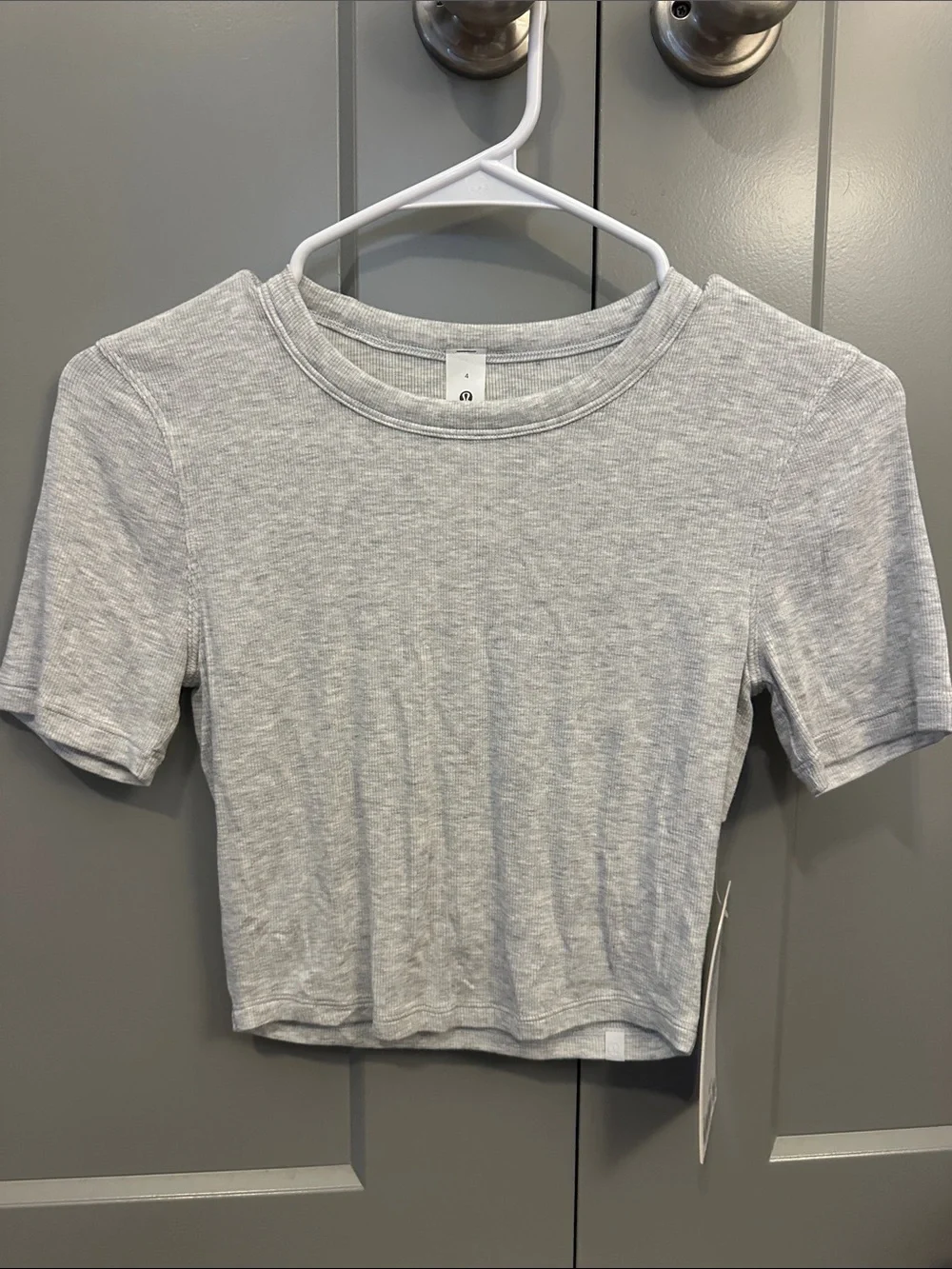 lululemon athletica Light Gray Short Sleeve Crop Top